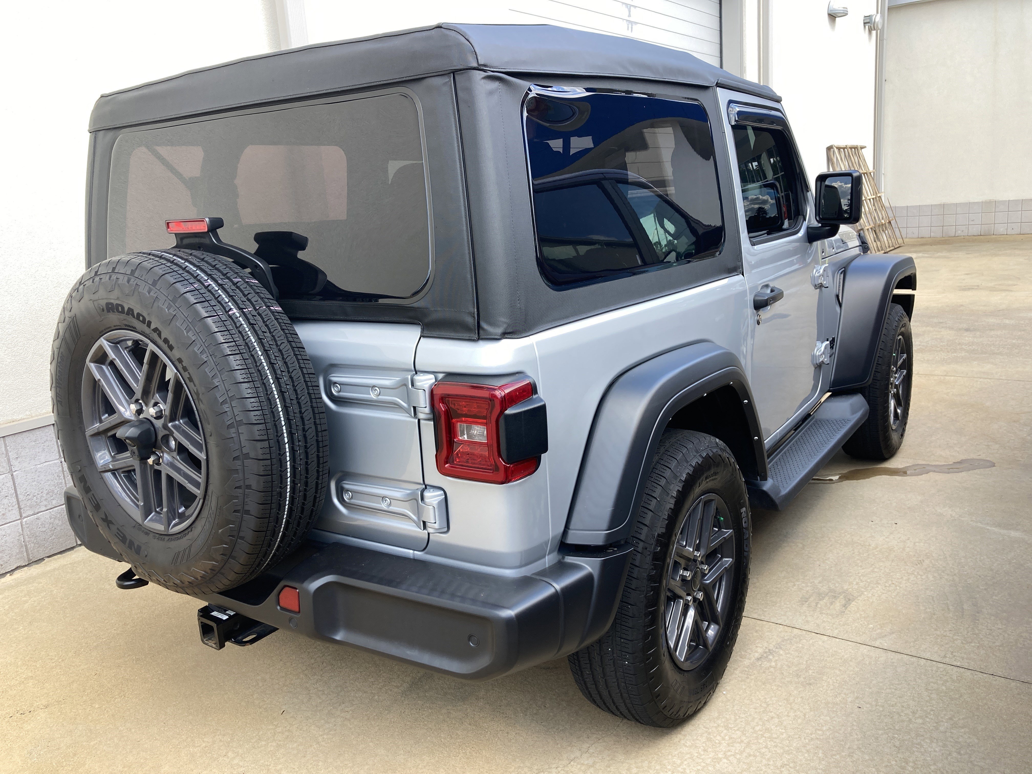 jeep wrangler 2-door 2024 1C4PJXAN9RW152142 image jeep wrangler 2-door 2024 1C4PJXAN9RW152142 image